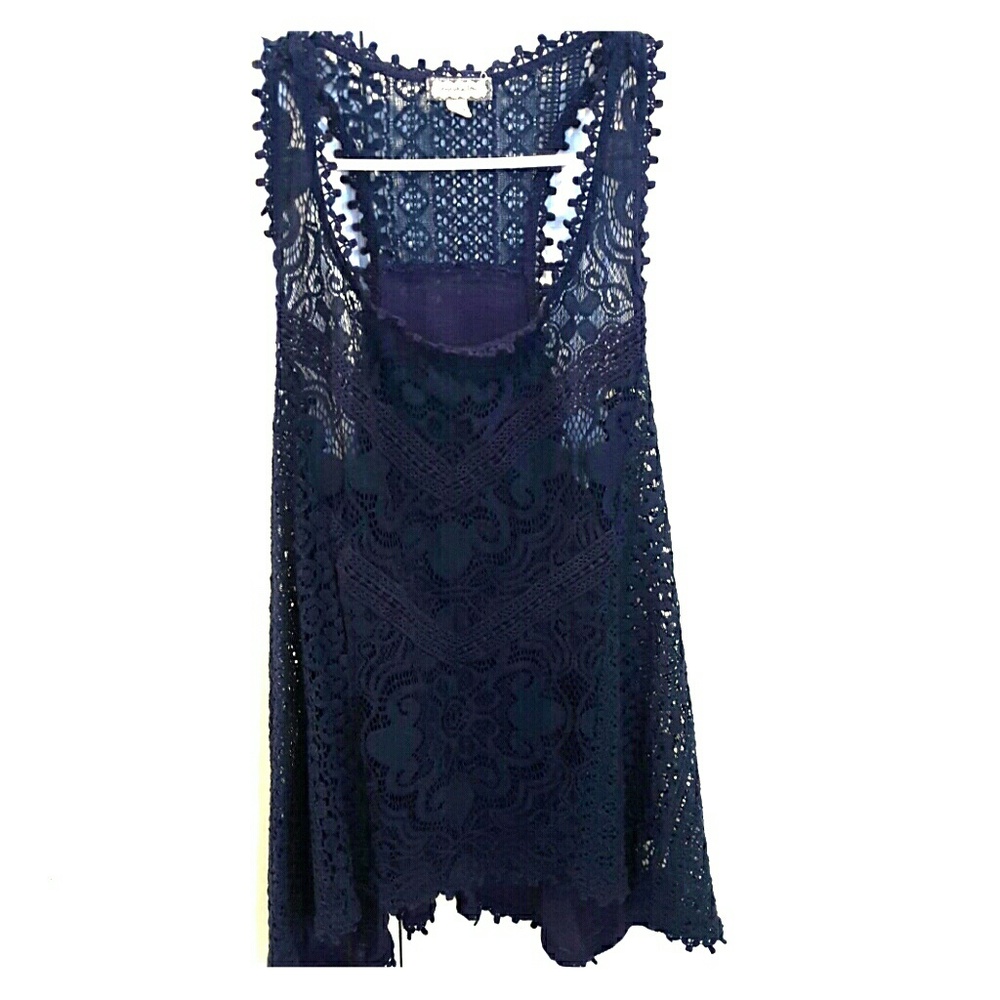 Like NEW Eyeshadow crocheted tank size small
